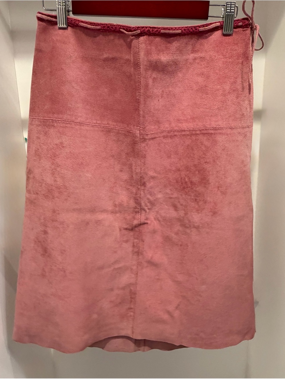 ✨ Luxury L.K. Bennett UK Made 100% Suede Skirt - Dusty Rose ✨